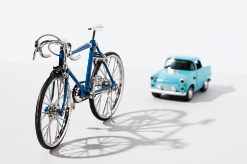 Classic Wheels Toy Set – Vintage Car & Bicycle Duo